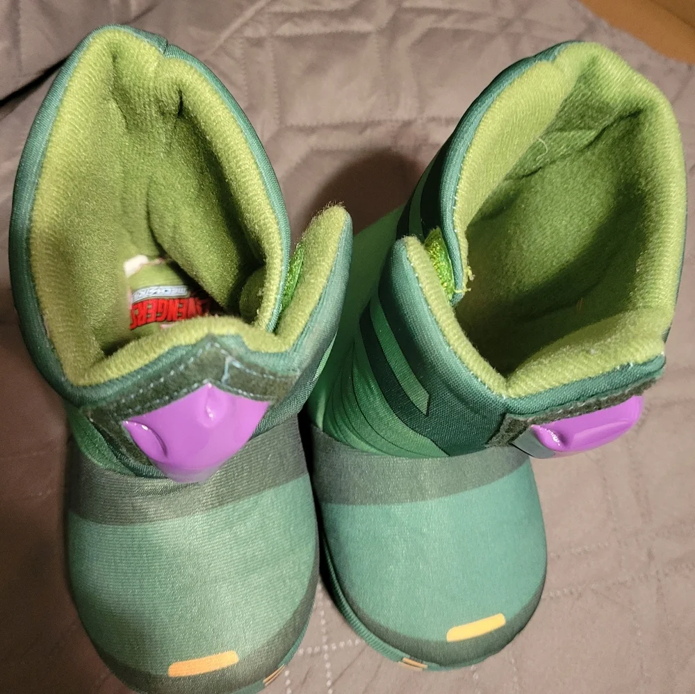 Avengers HULK Slipper Boot, kids M 7-8